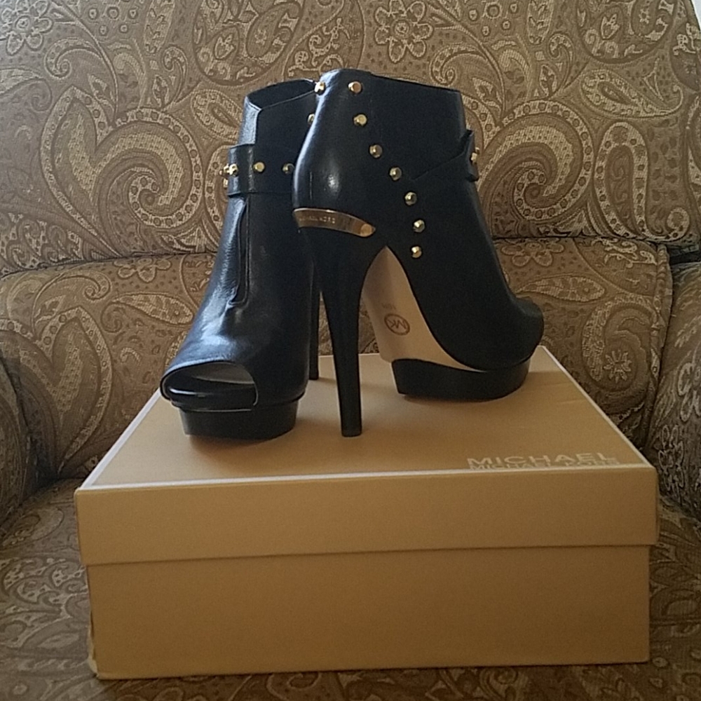 Brand new, never worn, Aileen Open Toe...leather - Picture 1 of 3